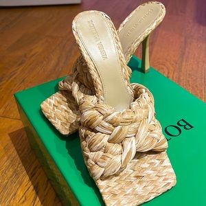 Bottega Veneta Stretch Woven Raffia Sandals